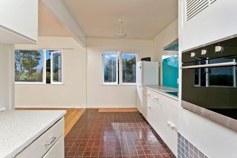 Photo of property in 31 Lanigan Street, Birkdale, Auckland, 0626