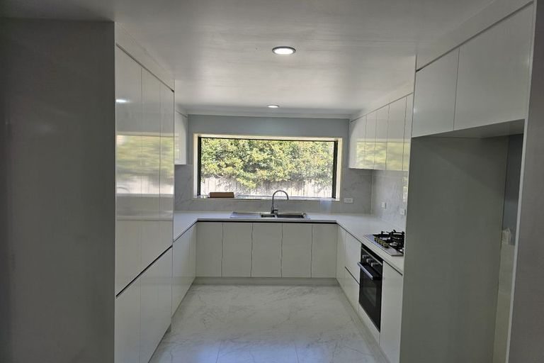 Photo of property in 70a Manuroa Road, Takanini, 2112