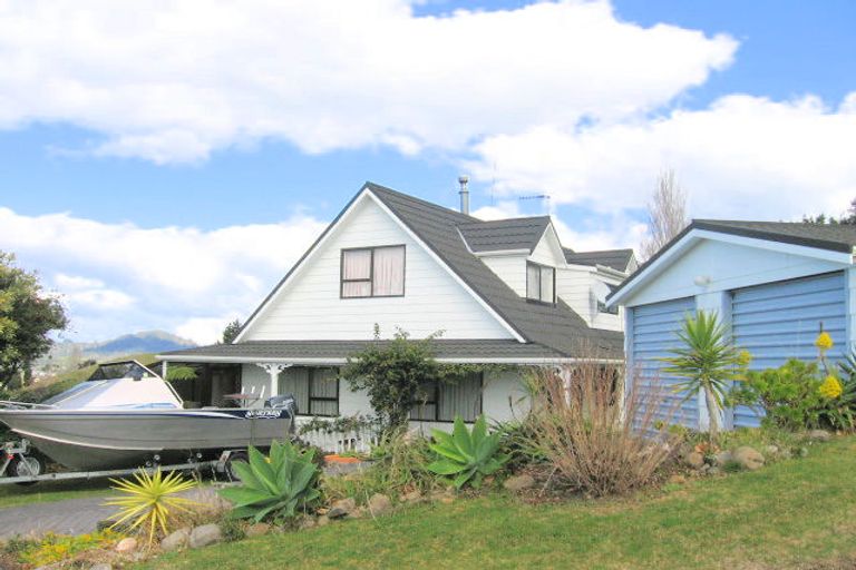 Photo of property in 166 Tirohanga Drive, Whangamata, 3620