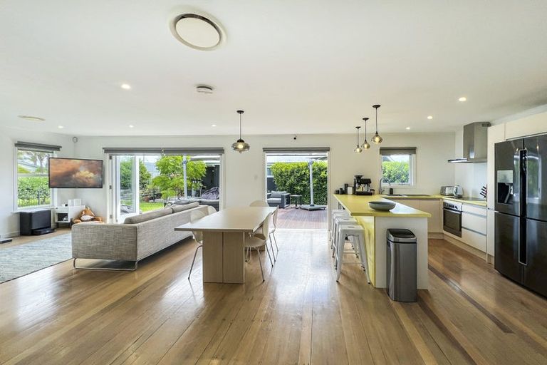 Photo of property in 15 Argyle Street, Waipu, 0510