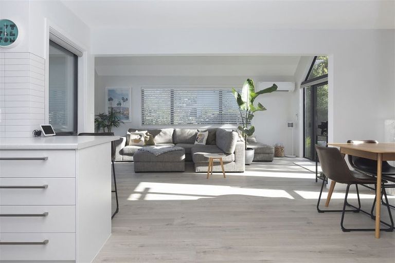 Photo of property in 26b Cornwall Road, Lyttelton, 8082