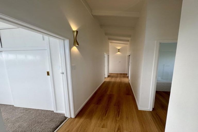 Photo of property in 3 Hartley Terrace, Massey, Auckland, 0614