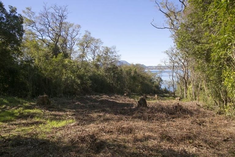 Photo of property in 43 Parawera Drive, Acacia Bay, Taupo, 3330