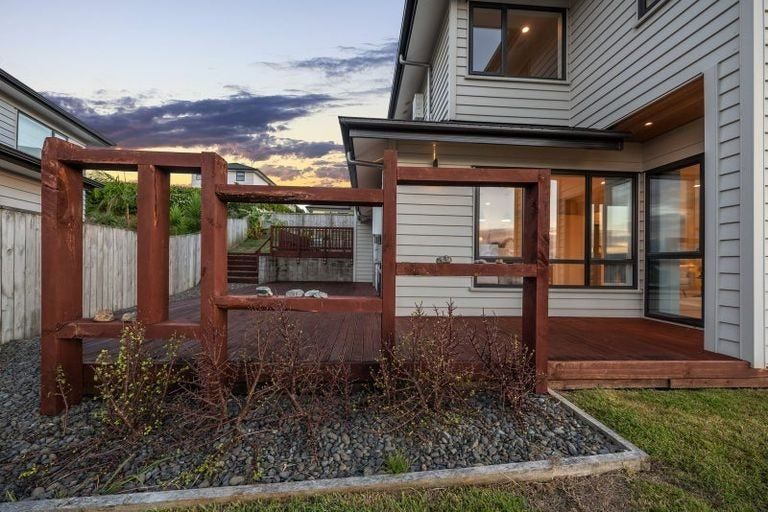 Photo of property in 5 Kingfisher Road, Silverdale, 0932