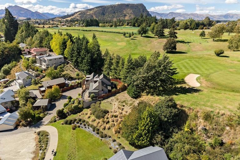 Photo of property in 16 Tenby Street, Wanaka, 9305