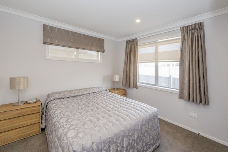 Photo of property in 13 Saint Vincent Way, Waikanae, 5036