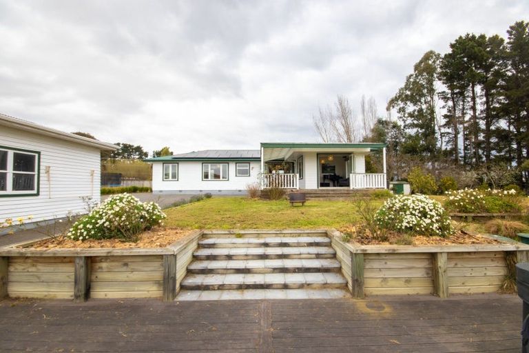 Photo of property in 296 Old Road West, Turitea, Palmerston North, 4472