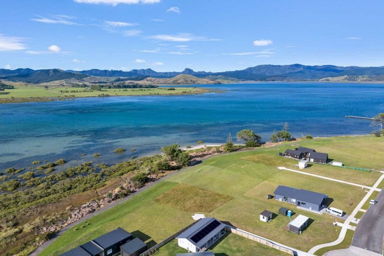 Photo of property in 30 Taniwha Place, Matarangi, 3592