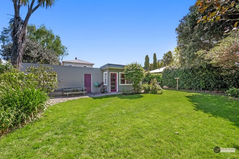 Photo of property in 5 Marina Grove, Hutt Central, Lower Hutt, 5010