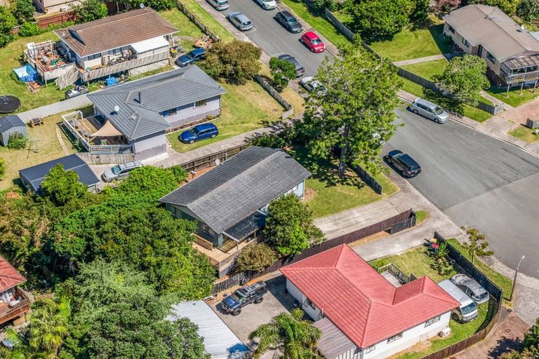Photo of property in 7 Panzic Place, Glen Eden, Auckland, 0602