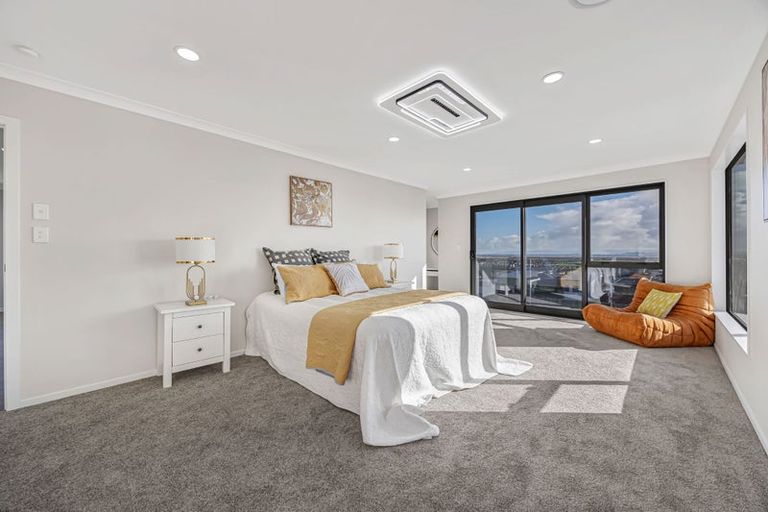 Photo of property in 6 Mill Hill Close, Flat Bush, 2019