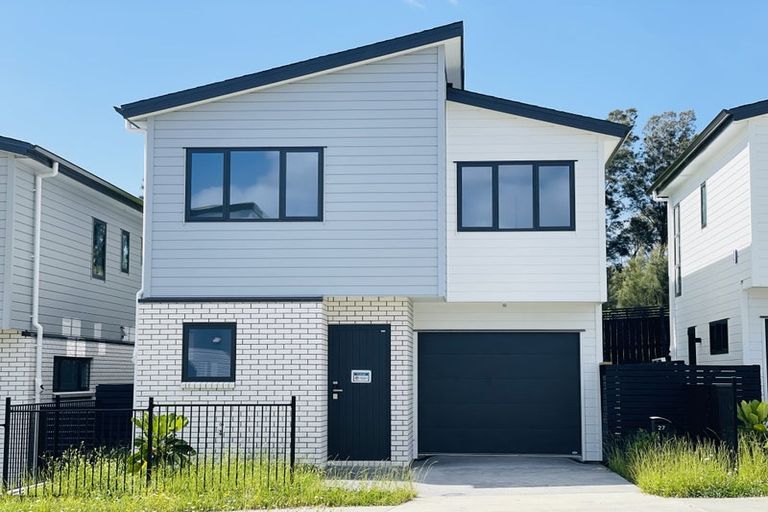 Photo of property in 27 Whiteywood Street, Westgate, 0814