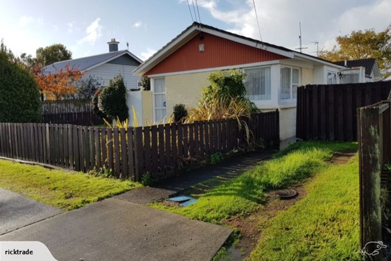 Photo of property in 1/5 Grove Road, Papakura, 2110