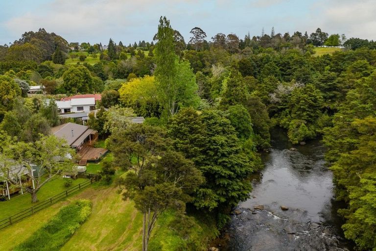 Photo of property in 6 Tuatahi Place, Kerikeri, 0230