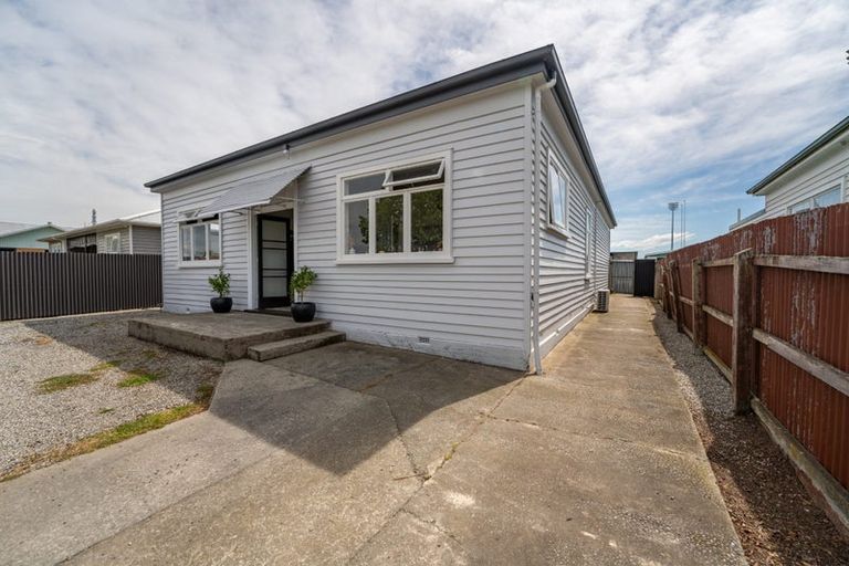Photo of property in 39 Raymond Street, West End, Timaru, 7910