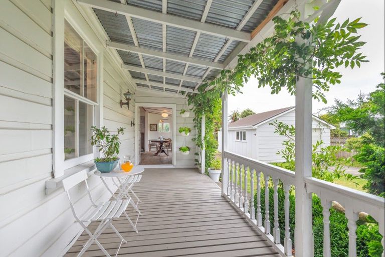 Photo of property in 165 Cambridge Street, Levin, 5510