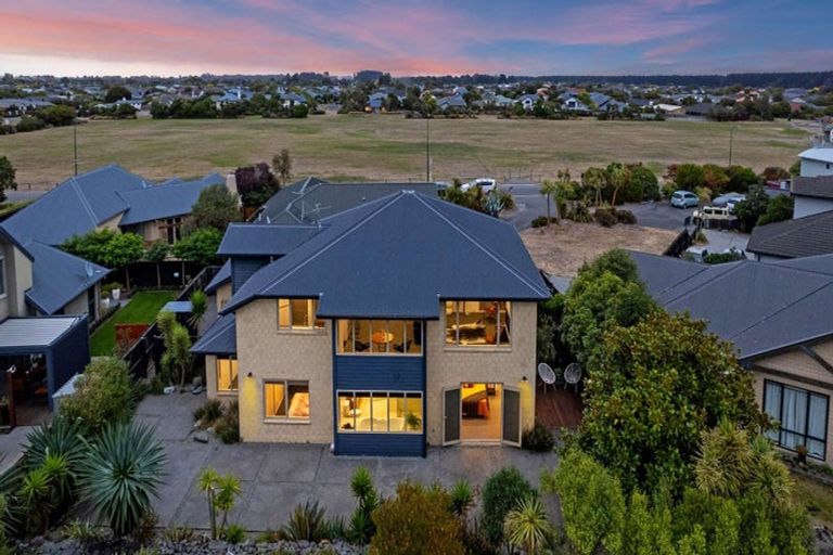 Photo of property in 568 Bower Avenue, Parklands, Christchurch, 8083