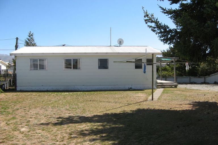 Photo of property in 2 Hopkins Road, Twizel, 7901