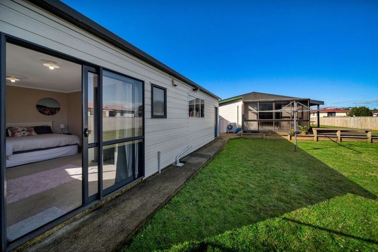 Photo of property in 221 Parklands Avenue, Bell Block, New Plymouth, 4312