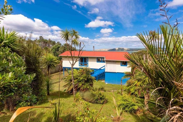 Photo of property in 24 Koutu Beach Road, Opononi, Kaikohe, 0473