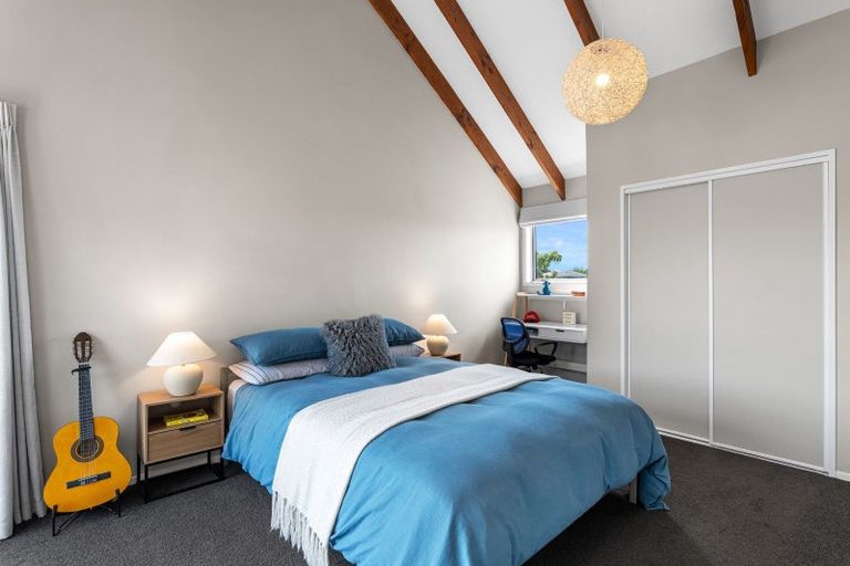 Photo of property in 481 Avonhead Road, Avonhead, Christchurch, 8042