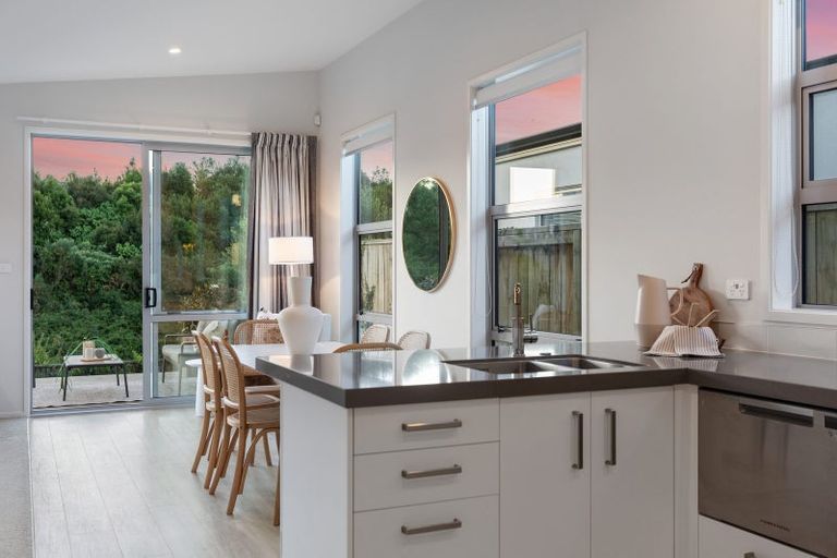 Photo of property in 3 Foley Grove, Pyes Pa, Tauranga, 3110