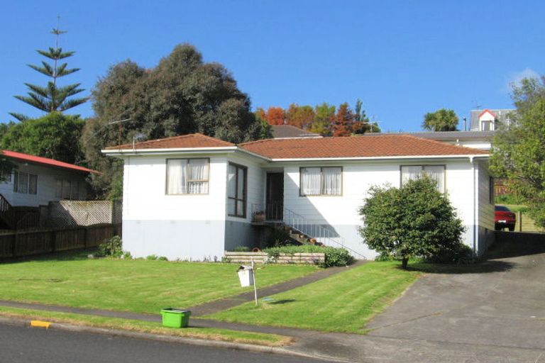 Photo of property in 35 Charntay Avenue, Clover Park, Auckland, 2019