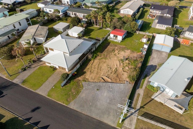 Photo of property in 210 Hauturu Street, Whangamata, 3620