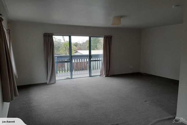 Photo of property in 43a Fairmount Road, Titirangi, Auckland, 0604