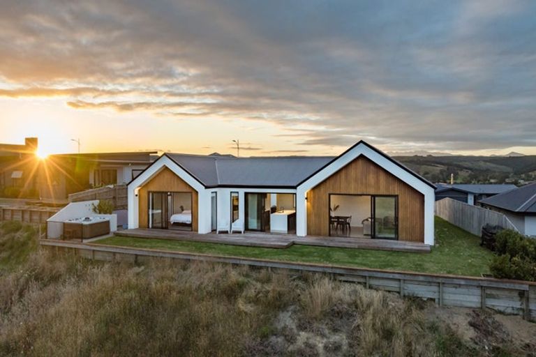 Photo of property in 45 Katania Heights, Brightwater, 7022