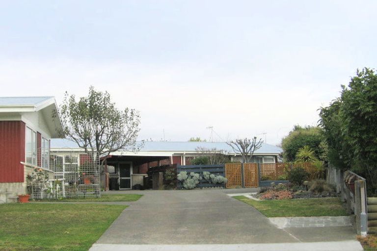 Photo of property in 17 Guildford Street, Tamatea, Napier, 4112