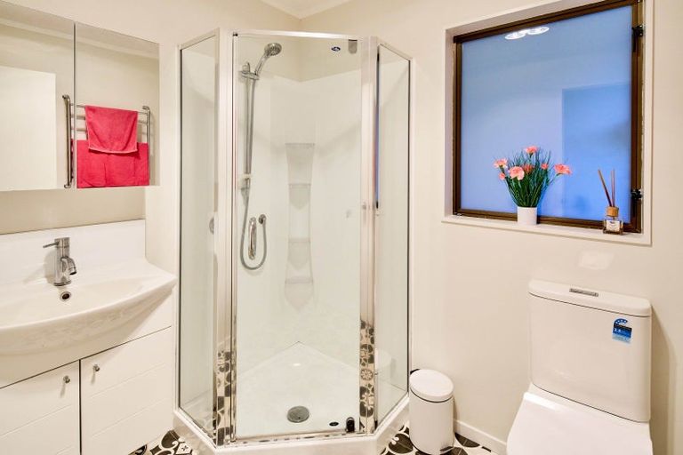 Photo of property in 23 Mcenroe Grove, Naenae, Lower Hutt, 5011