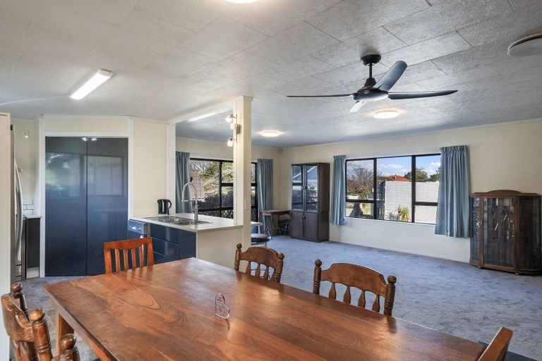 Photo of property in 6 Kawiu Road, Levin, 5510