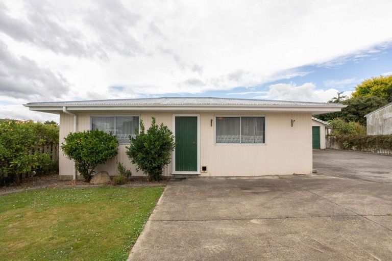 Photo of property in 22 Miller Street, Dannevirke, 4930