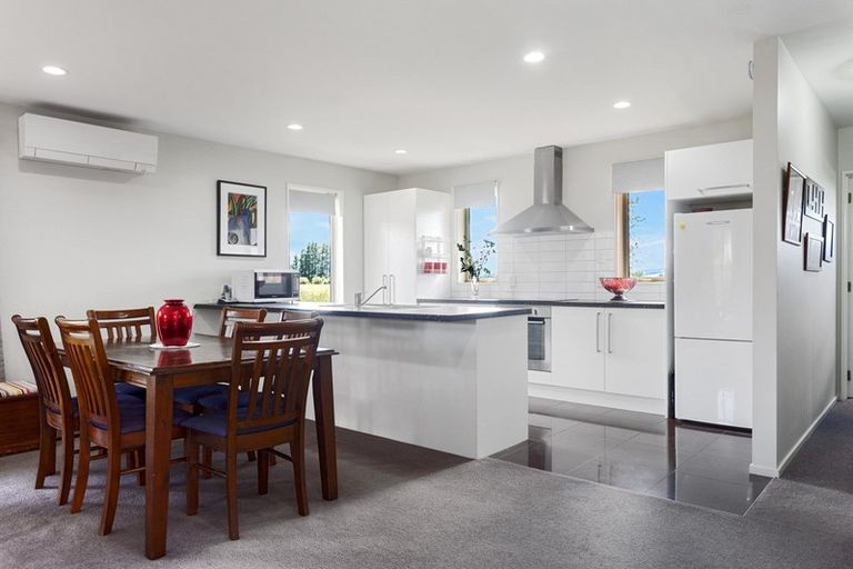 Photo of property in 146d High Street, Oxford, 7430