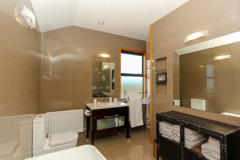 Photo of property in 36a Ngakoti Street, Urenui, 4375