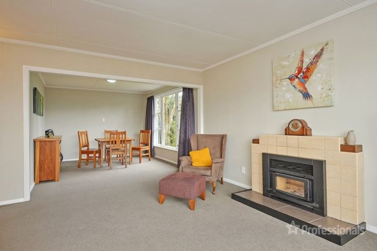 Photo of property in 75 Victoria Street, Carterton, 5713