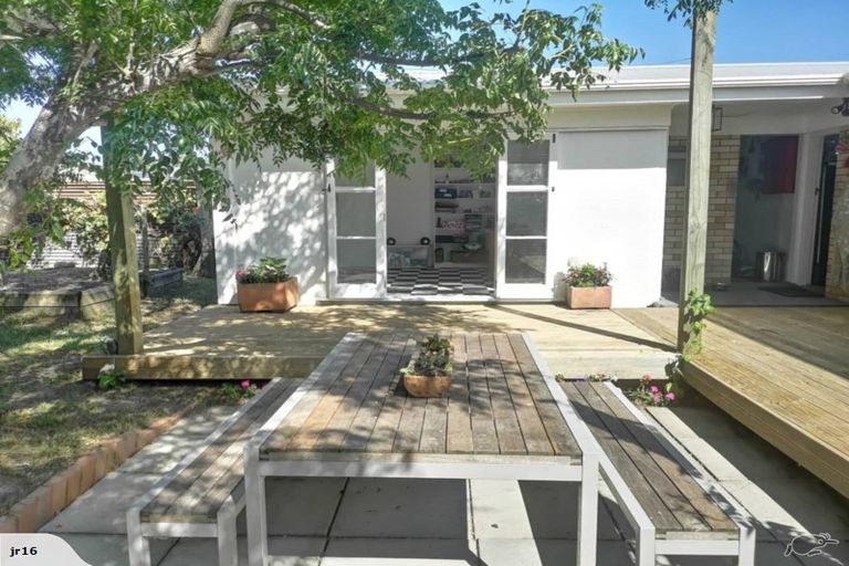 Photo of property in 596 Maunganui Road, Mount Maunganui, 3116