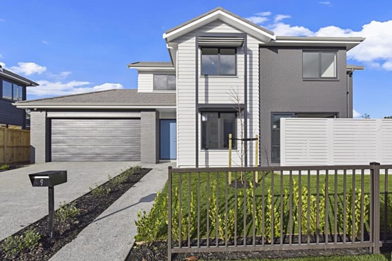 Photo of property in 9 Vincent Mcgrath Crescent, Swanson, Auckland, 0614