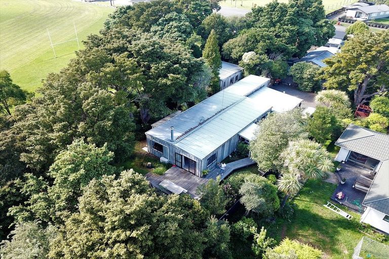 Photo of property in 6 Lincoln Street, Ashhurst, 4810