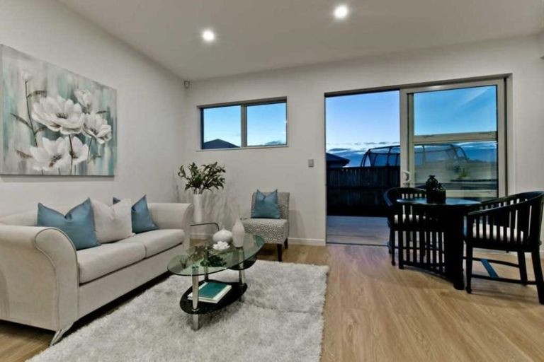 Photo of property in 19b Robert Might Road, Kumeu, 0810