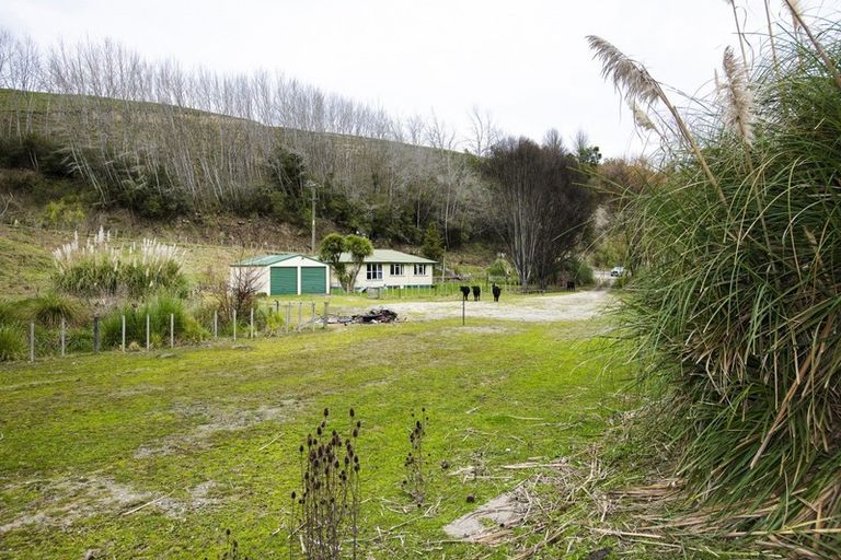 Photo of property in 3060 Tiniroto Road, Tiniroto, Manutuke, 4078