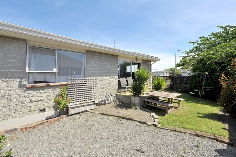 Photo of property in 1/26 Meon Street, Aranui, Christchurch, 8061