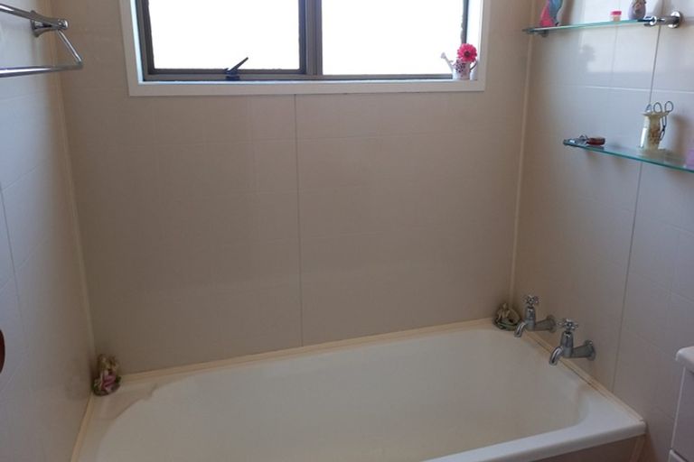 Photo of property in 6 Linda Place, Saint Johns Hill, Whanganui, 4501