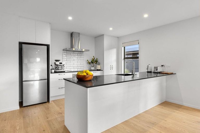 Photo of property in 49 Longview Drive, Lake Hawea, 9382