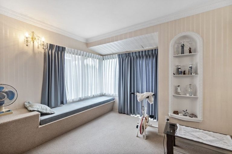 Photo of property in 24 Dalgliesh Avenue, Forest Lake, Hamilton, 3200