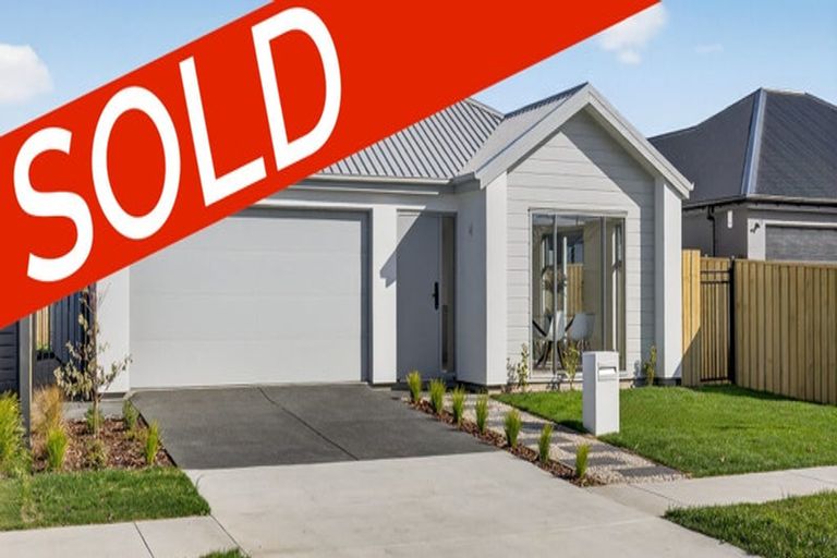 Photo of property in 6 Inch Crescent, Rangiora, 7400