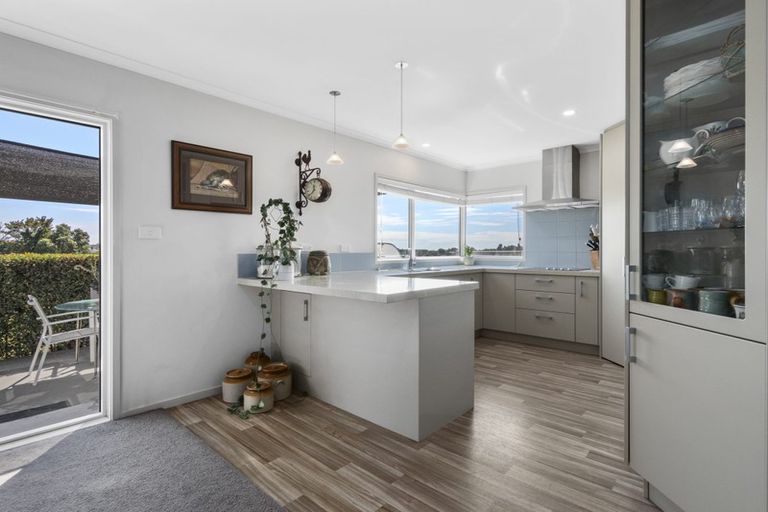 Photo of property in 8c Wiltshire Place, Te Puke, 3119