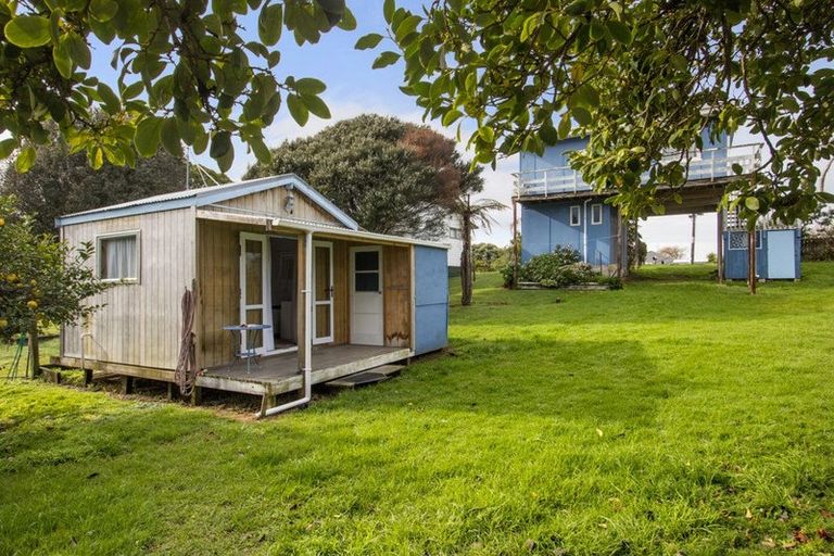 Photo of property in 54 Athenree Road, Athenree, Katikati, 3177