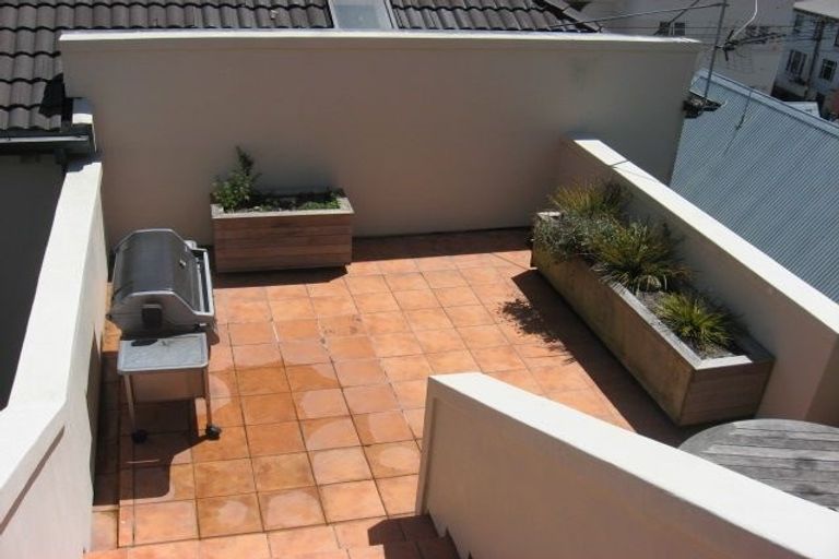 Photo of property in 7e Austin Street, Mount Victoria, Wellington, 6011